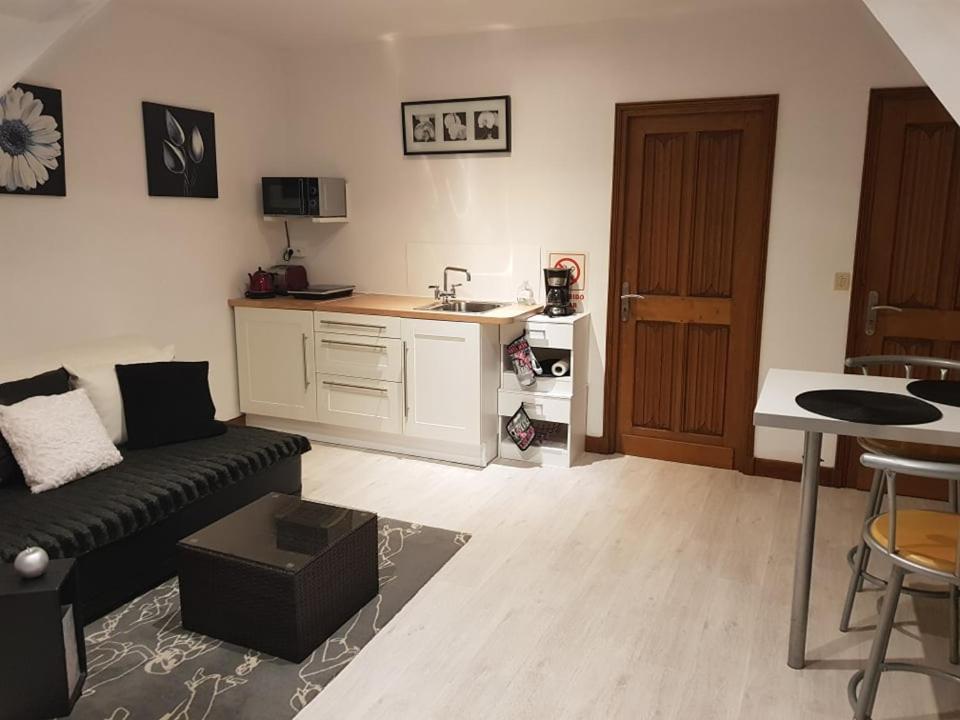 Hibiscus 1er Etage Apartment Honfleur